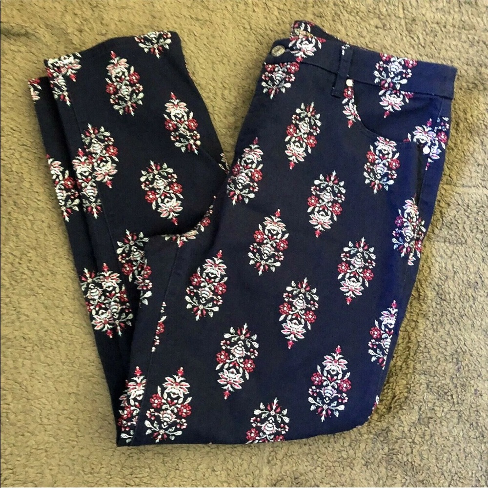 Chico’s So Slimming Girlfriend Ankle Pant Size 12R